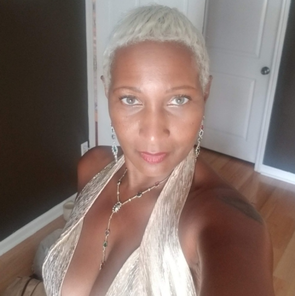 Meet your Posher, Sylvia